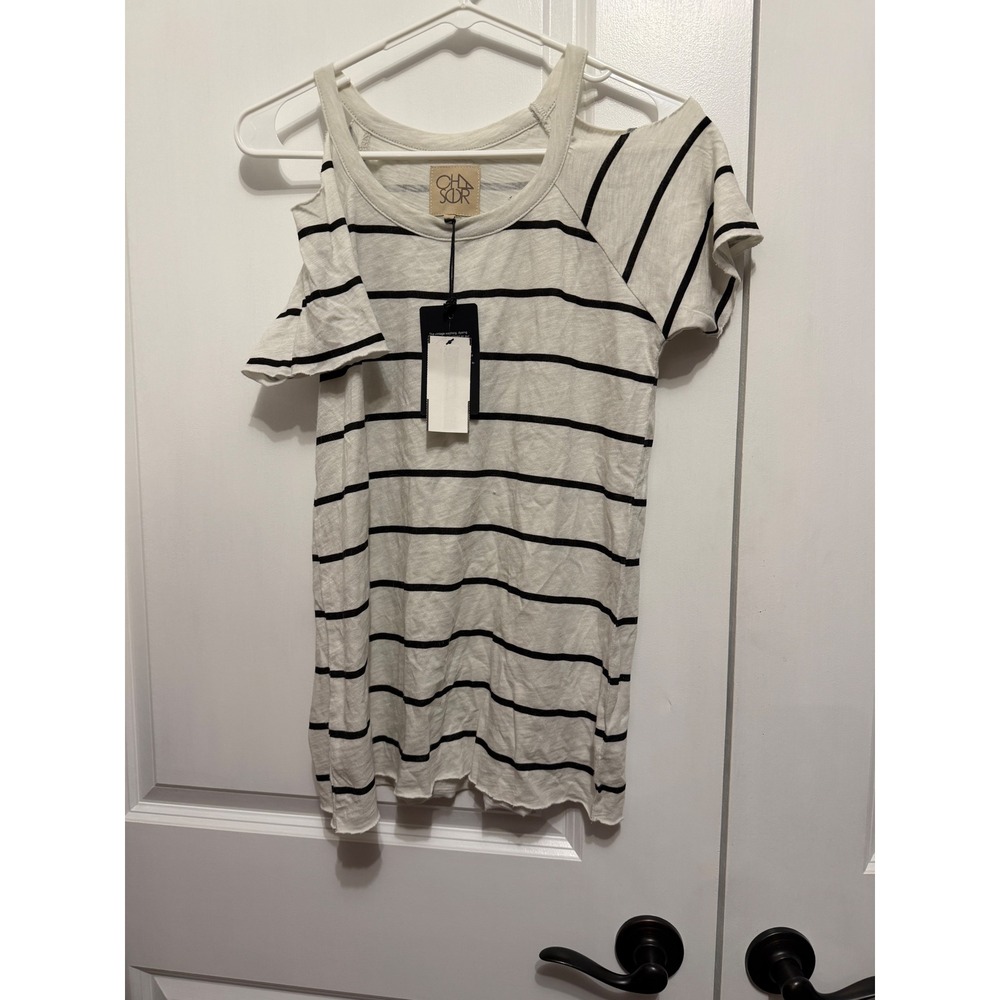 CHASER Women's‎ Striped Cold Shoulder Tee Shirt Top Size Small